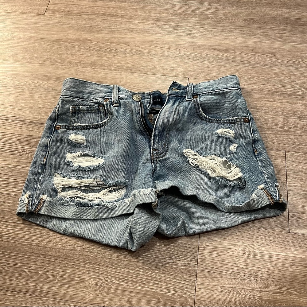 Aeropostale Distressed Mom shorts